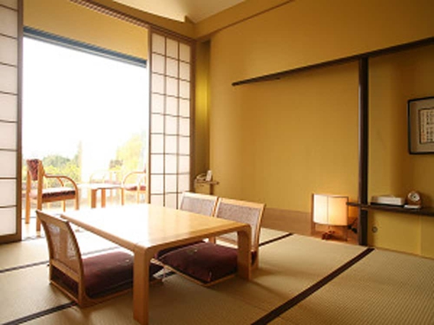 Imagen de la habitación del Hotel Spring Golf and Art Resort Awaji. Foto 7