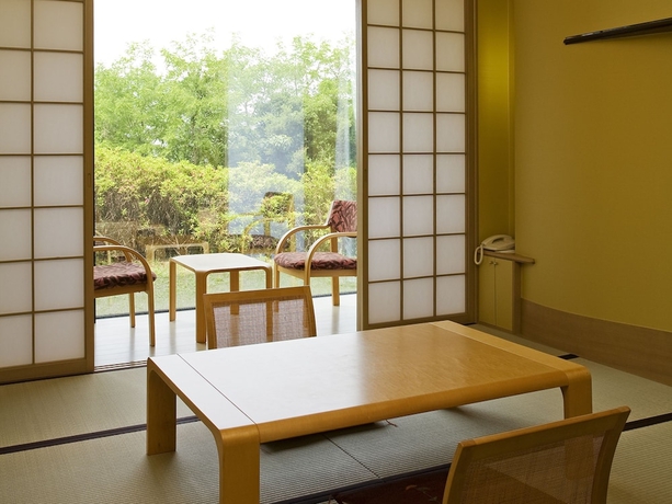 Imagen de la habitación del Hotel Spring Golf and Art Resort Awaji. Foto 16