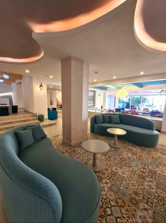 Imagen general del Hotel Spring Holiday Resort. Foto 32