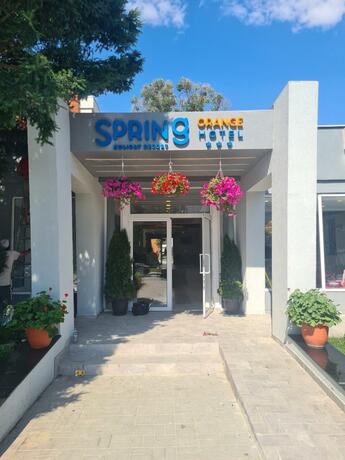Imagen general del Hotel Spring Holiday Resort. Foto 37