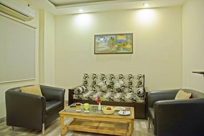 Imagen general del Hotel Spring Sky Mughalsarai by ShriGos. Foto 1