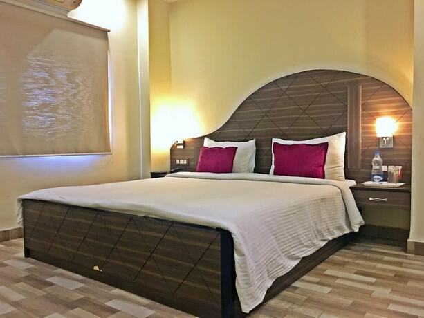 Imagen de la habitación del Hotel Spring Sky Mughalsarai by ShriGos. Foto 18