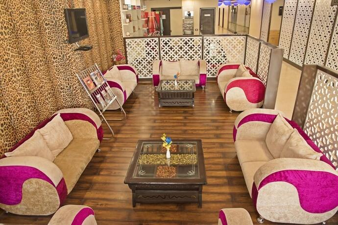 Imagen general del Hotel Spring Sky Mughalsarai by ShriGos. Foto 13