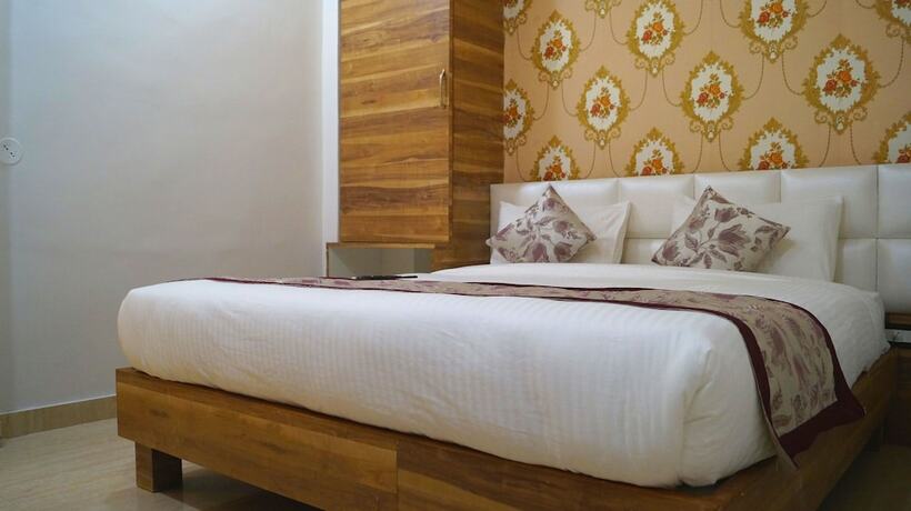 Imagen de la habitación del Hotel Spring Sky Udaipur by ShriGos. Foto 19
