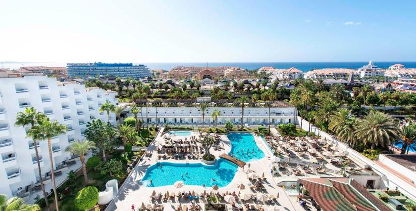 Imagen de los exteriores del Hotel Spring Vulcano. Foto 4