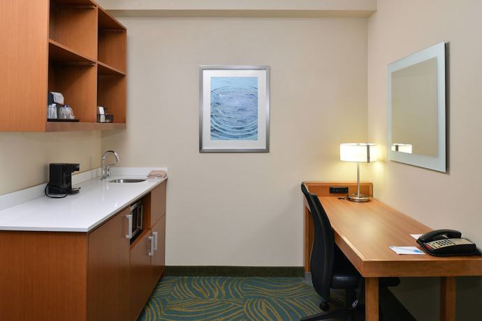 Imagen de la habitación del Hotel SpringHill Suites Charleston Riverview. Foto 4