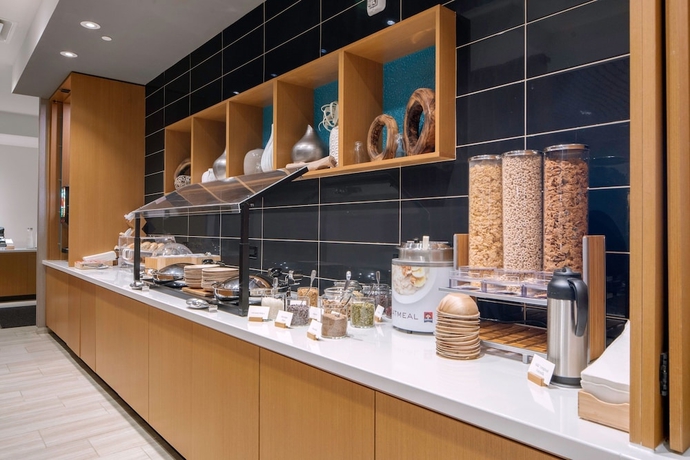 Imagen del bar/restaurante del Hotel SpringHill Suites Charlotte Airport Lake Pointe. Foto 4