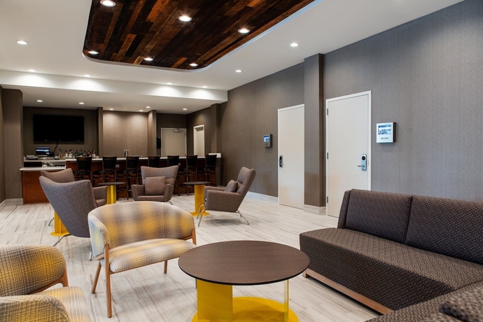 Imagen de los interiores del Hotel SpringHill Suites Chester. Foto 17
