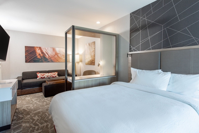 Imagen de la habitación del Hotel SpringHill Suites Chester. Foto 6