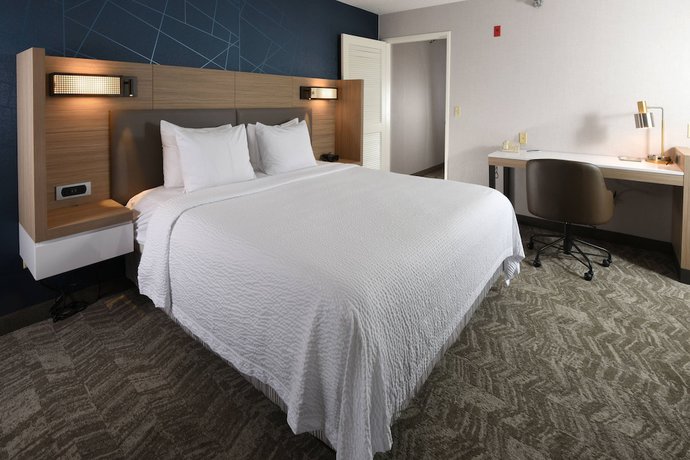 Imagen de la habitación del Hotel SpringHill Suites Des Moines West. Foto 7