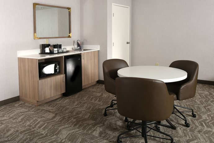 Imagen de la habitación del Hotel SpringHill Suites Des Moines West. Foto 8
