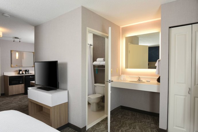 Imagen de la habitación del Hotel SpringHill Suites Des Moines West. Foto 14