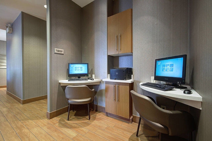 Imagen de los interiores del Hotel SpringHill Suites Harrisburg Hershey. Foto 16