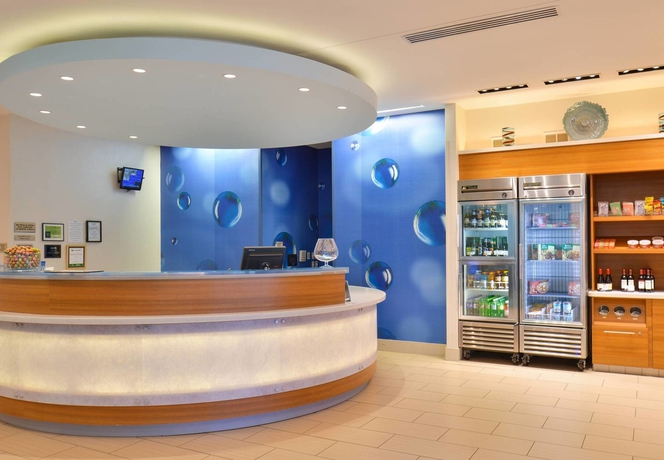 Imagen de los interiores del Hotel SpringHill Suites Irvine John Wayne Airport/Orange County. Foto 9