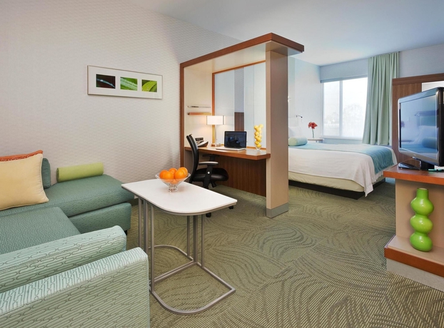 Imagen de la habitación del Hotel SpringHill Suites Irvine John Wayne Airport/Orange County. Foto 5