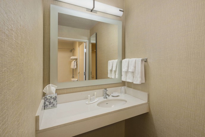 Imagen de la habitación del Hotel SpringHill Suites Mishawaka-Uinversity Area. Foto 8