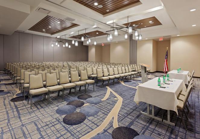 Imagen de los interiores del Hotel SpringHill Suites Paso Robles Atascadero. Foto 10