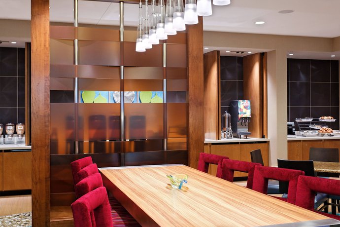 Imagen de los interiores del Hotel SpringHill Suites Pensacola. Foto 17