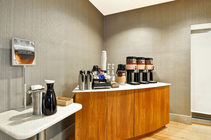 Imagen del bar/restaurante del Hotel SpringHill Suites Tallahassee Central. Foto 5