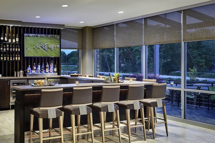 Imagen del bar/restaurante del Hotel SpringHill Suites Tampa Suncoast Parkway. Foto 5