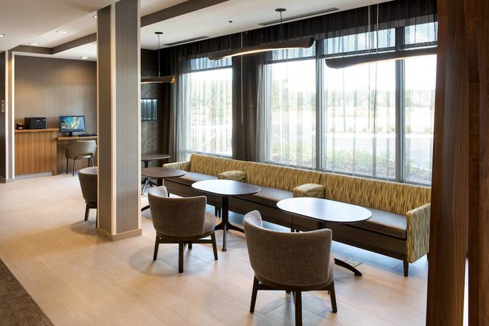 Imagen de los interiores del Hotel SpringHill Suites Tampa Suncoast Parkway. Foto 16