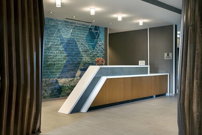 Imagen de los interiores del Hotel SpringHill Suites Tampa Suncoast Parkway. Foto 17