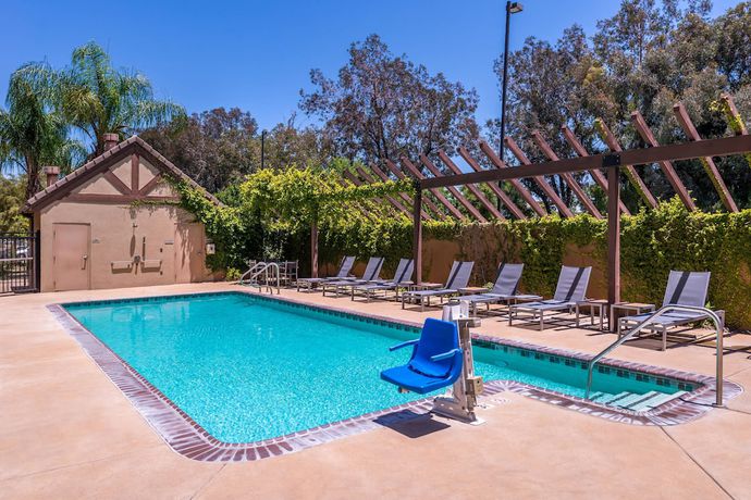 Imagen de la piscina del Hotel SpringHill Suites Temecula Valley Wine Country. Foto 16