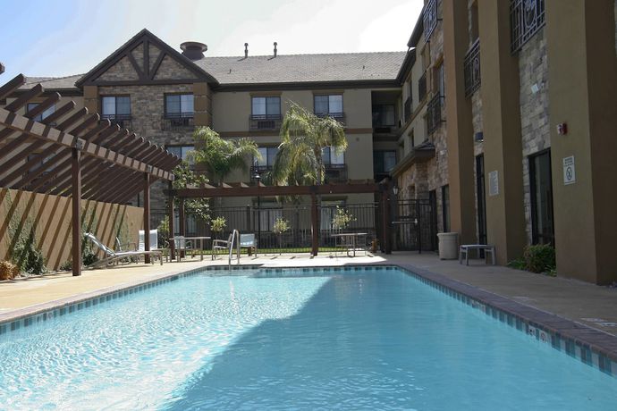 Imagen de la piscina del Hotel SpringHill Suites Temecula Valley Wine Country. Foto 18