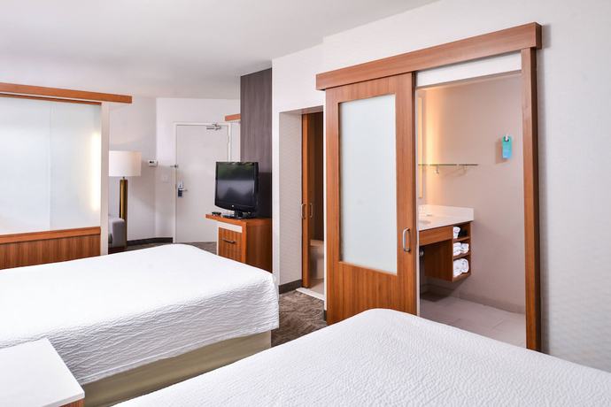 Imagen de la habitación del Hotel SpringHill Suites Temecula Valley Wine Country. Foto 12