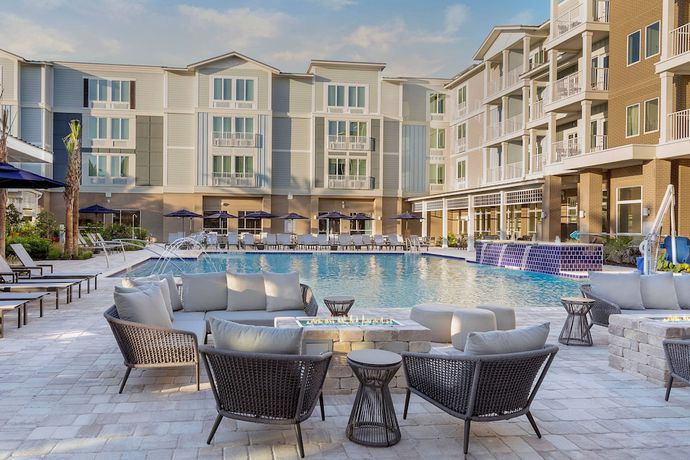 Imagen de los interiores del Hotel SpringHill Suites by Marriott Amelia Island. Foto 16