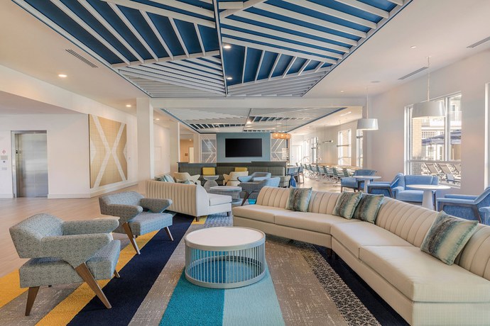 Imagen de los interiores del Hotel SpringHill Suites by Marriott Amelia Island. Foto 17