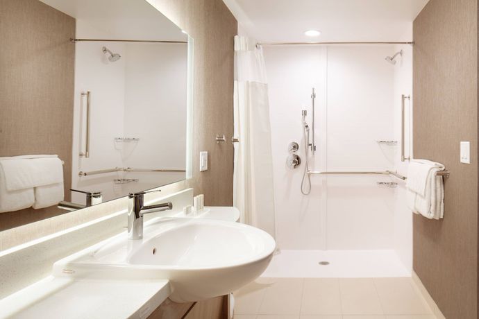 Imagen de la habitación del Hotel SpringHill Suites by Marriott Ames. Foto 16