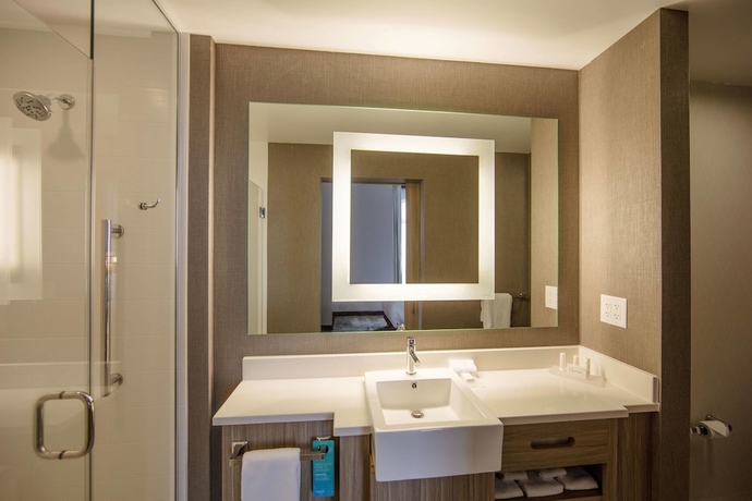 Imagen de la habitación del Hotel SpringHill Suites by Marriott Athens Downtown/University Area. Foto 2