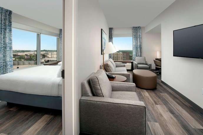 Imagen de la habitación del Hotel SpringHill Suites by Marriott Atlanta Downtown. Foto 13