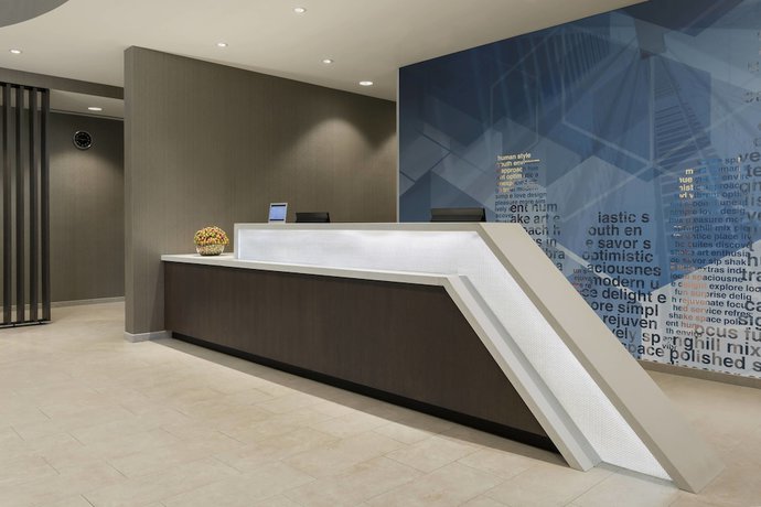 Imagen de los interiores del Hotel SpringHill Suites by Marriott Belmont Redwood Shores. Foto 17