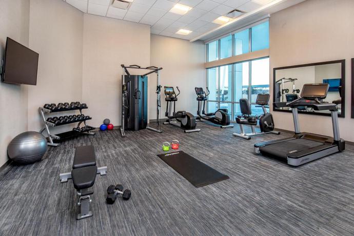 Imagen de los interiores del Hotel SpringHill Suites by Marriott Boston Logan Airport Revere Beach. Foto 8
