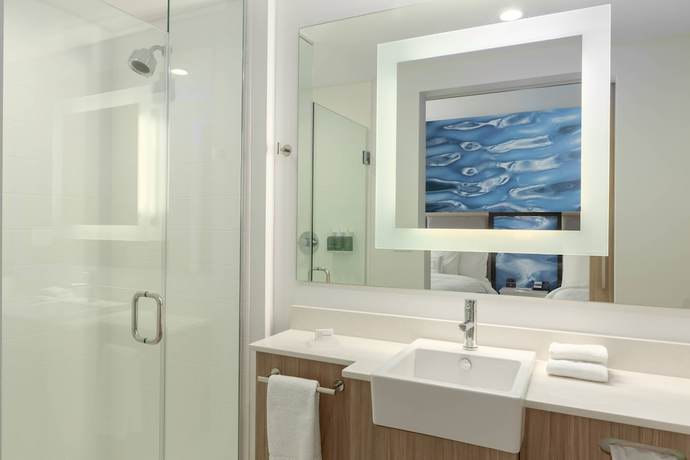 Imagen de la habitación del Hotel SpringHill Suites by Marriott Bradenton Downtown/Riverfront. Foto 7
