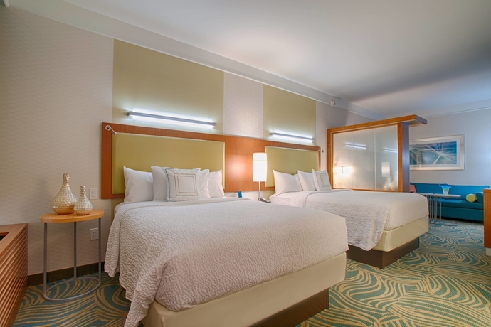 Imagen de la habitación del Hotel SpringHill Suites by Marriott Canton. Foto 7