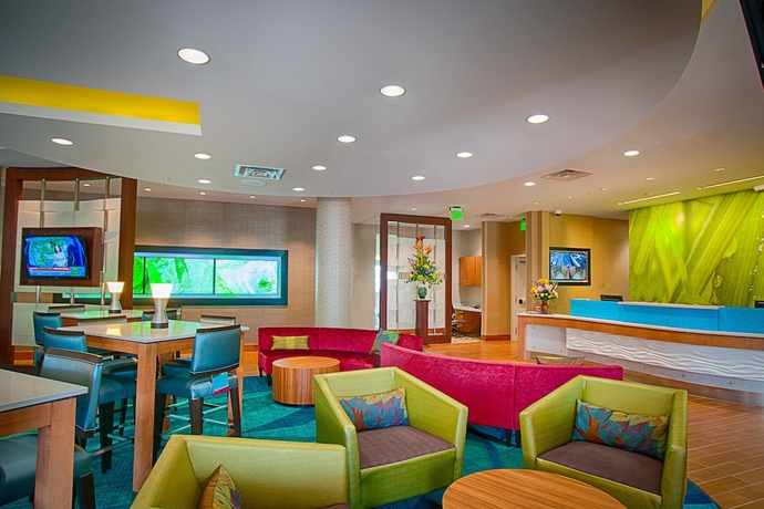 Imagen de los interiores del Hotel SpringHill Suites by Marriott Canton. Foto 13