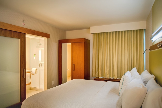 Imagen de la habitación del Hotel SpringHill Suites by Marriott Canton. Foto 9