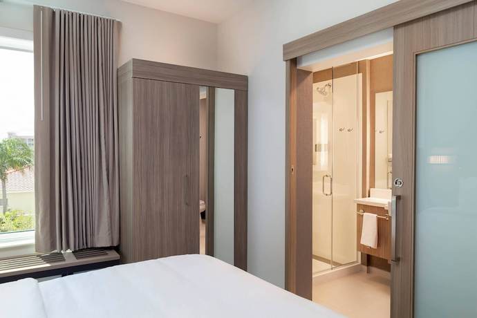 Imagen de la habitación del Hotel SpringHill Suites by Marriott Cape Canaveral Cocoa Beach. Foto 3