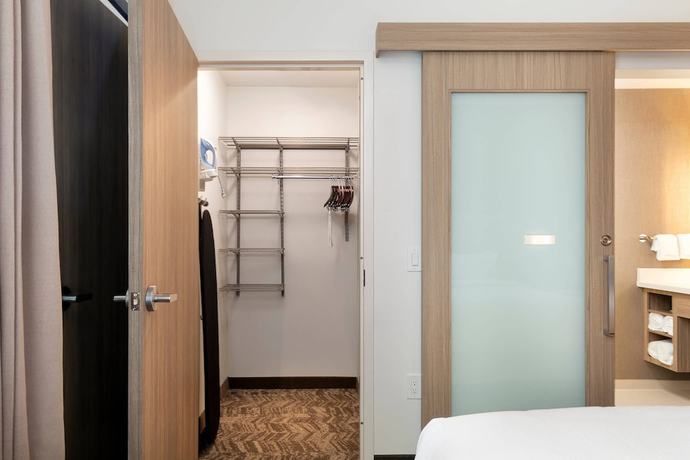 Imagen de la habitación del Hotel SpringHill Suites by Marriott Cape Canaveral Cocoa Beach. Foto 14