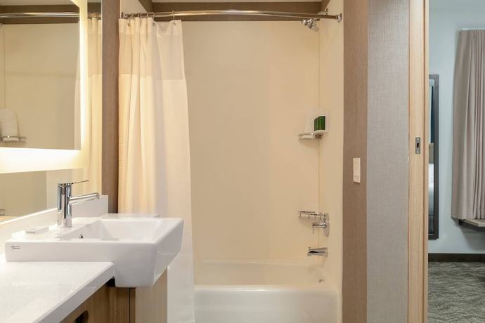 Imagen de la habitación del Hotel SpringHill Suites by Marriott Cape Canaveral Cocoa Beach. Foto 17