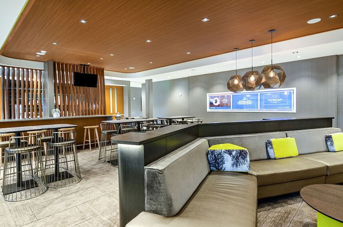 Imagen de los interiores del Hotel SpringHill Suites by Marriott Charleston Airport and Convention Center. Foto 17