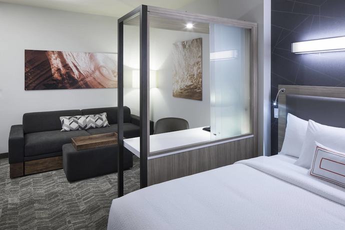 Imagen de la habitación del Hotel SpringHill Suites by Marriott Clearwater Beach. Foto 12