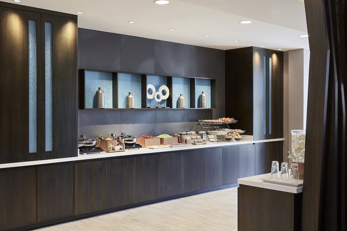 Imagen del bar/restaurante del Hotel SpringHill Suites by Marriott Dallas Rockwall. Foto 3