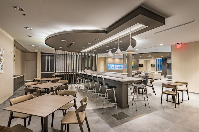 Imagen del bar/restaurante del Hotel SpringHill Suites by Marriott Dallas Rockwall. Foto 4
