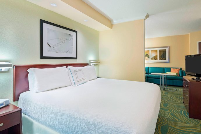 Imagen de la habitación del Hotel SpringHill Suites by Marriott Fort Myers Airport. Foto 11