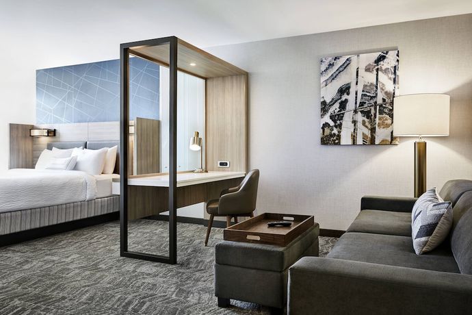 Imagen de la habitación del Hotel SpringHill Suites by Marriott Fort Myers Estero. Foto 12