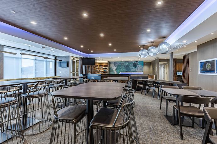 Imagen del bar/restaurante del Hotel SpringHill Suites by Marriott Fort Wayne North. Foto 4